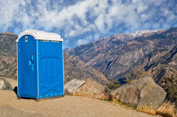 Best VIP or Luxury Restroom Trailers  in Franklin Center, NJ